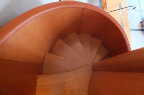 escalier bois et cuir